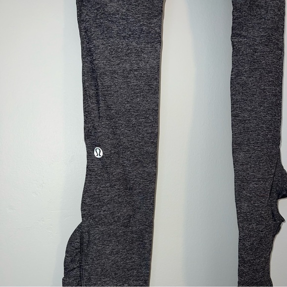LuluLemon Wunder Train Leggings with Pockets - Picture 3 of 9